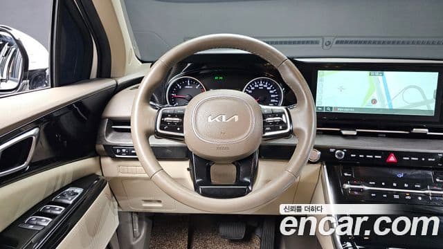 Kia Carnival 2023 — Фото 13/20