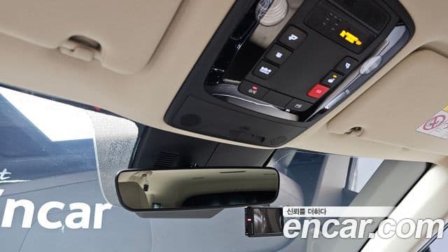 Kia Carnival 2023 — Фото 17/20