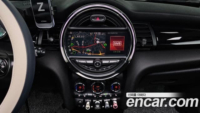 Mini Cooper S 2019 — Фото 15/20