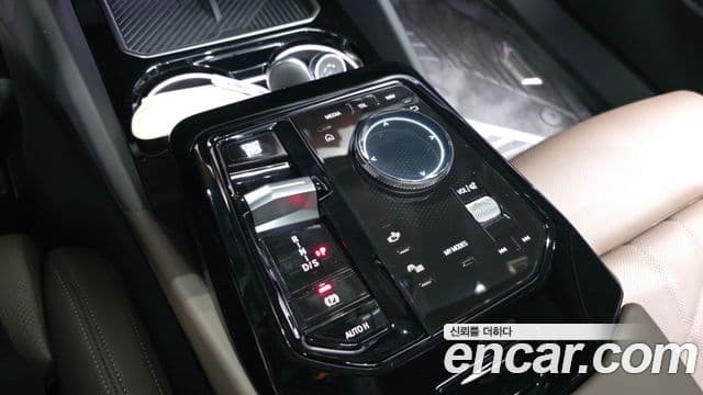 BMW 5 Series 2024 — Şəkil 9/20