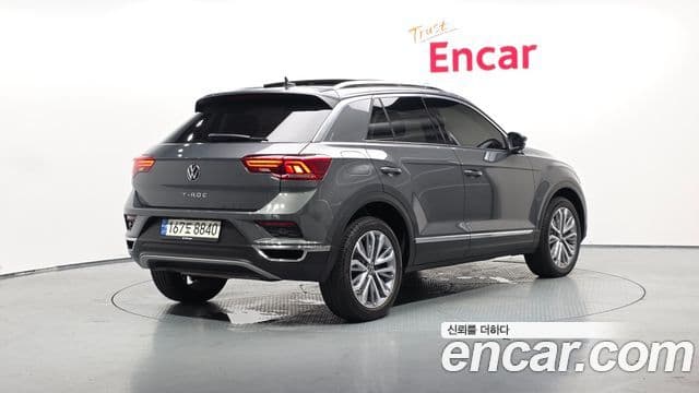 Volkswagen T-Roc 2021 — ფოტო 2/20