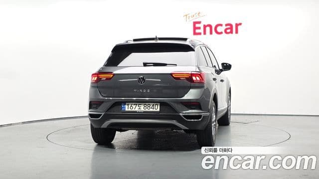 Volkswagen T-Roc 2021 — ფოტო 4/20