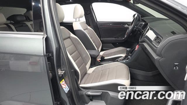 Volkswagen T-Roc 2021 — фото 11 из 20