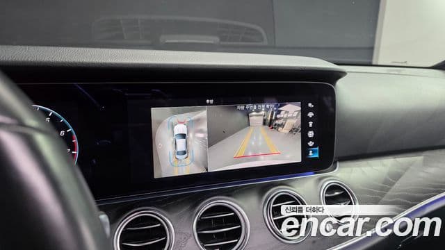 Mercedes-Benz E-Class 2022 — ფოტო 1/20