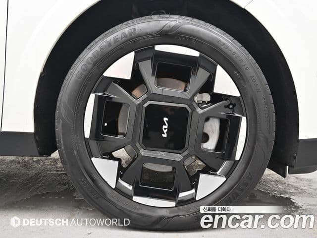 Kia Carnival 2024 — ფოტო 4/20