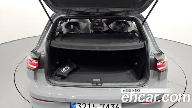 Volkswagen Golf 2026 — Şəkil 15/20