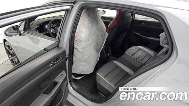 Volkswagen Golf 2026 — Şəkil 16/20