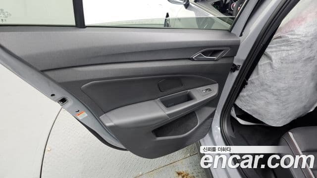 Volkswagen Golf 2026 — Photo 22/31