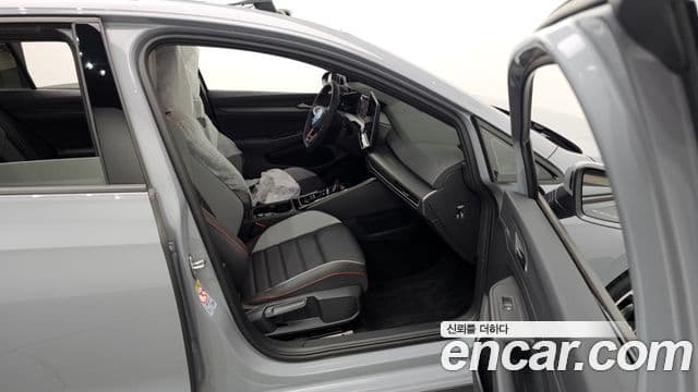 Volkswagen Golf 2026 — Photo 17/31