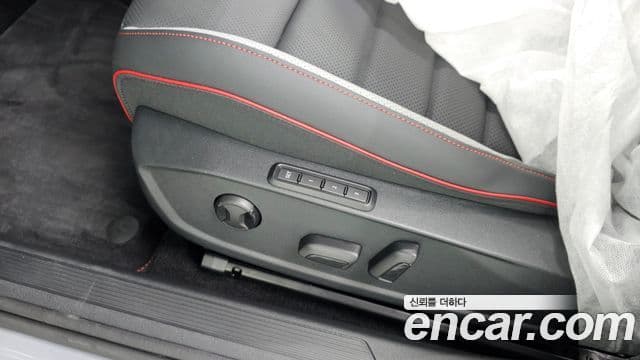 Volkswagen Golf 2026 — Photo 31/31