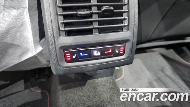 Volkswagen Golf 2026 — Photo 14/31