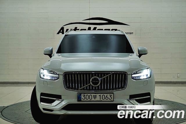 Volvo XC90 2021 — ფოტო 20/20