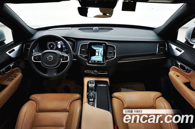 Volvo XC90 2021 — ფოტო 9/20