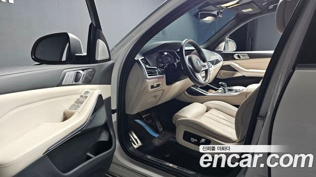BMW X7 2022 — ფოტო 10/20