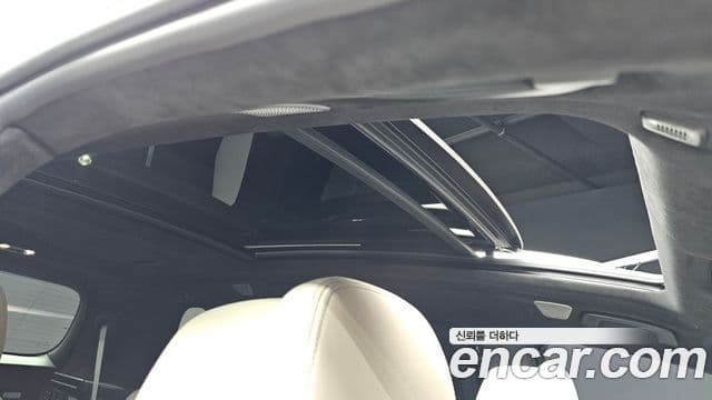 BMW X7 2022 — ფოტო 18/20