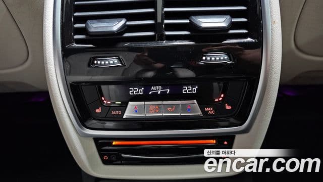 BMW X7 2022 — ფოტო 19/20