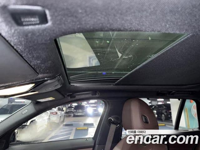 BMW 3 Series 2022 — фото 11 из 20