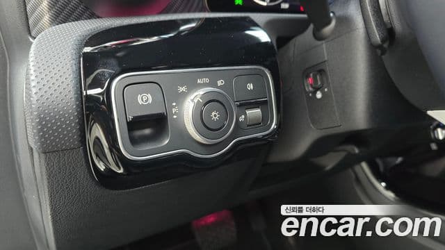 Mercedes-Benz A-Class 2024 — Şəkil 19/20