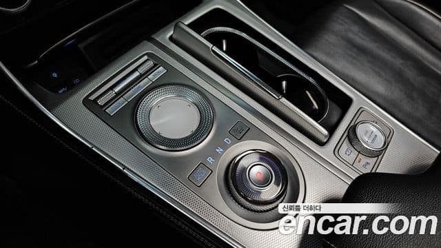 Genesis GV80 2020 — Photo 4/20