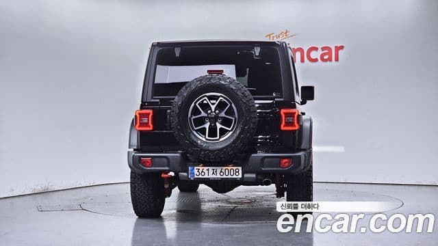 Jeep Wrangler 2024 — ფოტო 4/20