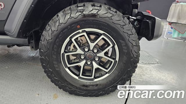 Jeep Wrangler 2024 — ფოტო 5/20