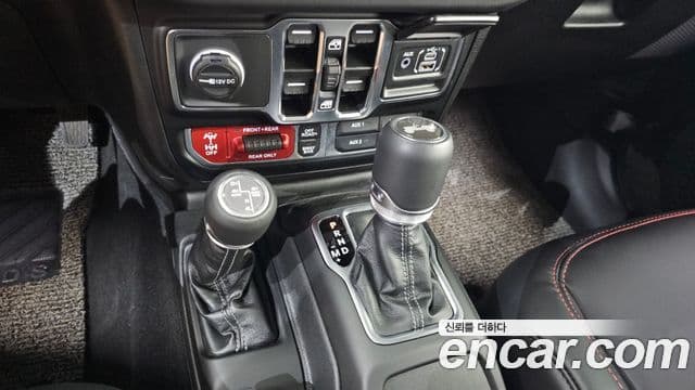 Jeep Wrangler 2024 — ფოტო 9/20