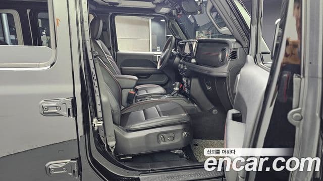 Jeep Wrangler 2024 — ფოტო 11/20