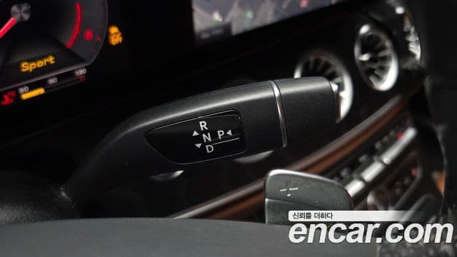 Mercedes-Benz E-Class 2018 — фото 9 из 20