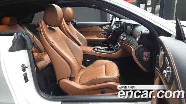 Mercedes-Benz E-Class 2018 — Фото 11/20