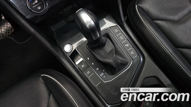 Volkswagen Tiguan Allspace 2020 — Фото 8/20
