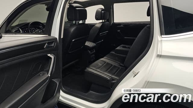 Volkswagen Tiguan Allspace 2020 — Фото 12/20