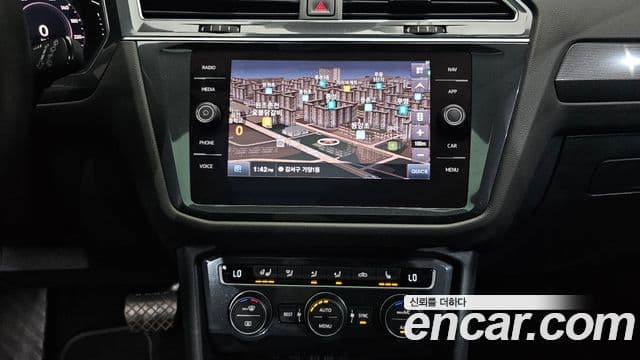 Volkswagen Tiguan Allspace 2020 — Фото 14/20