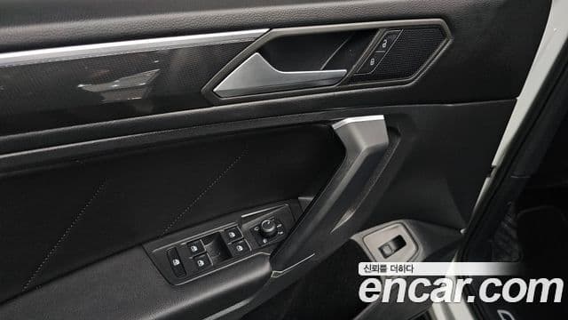 Volkswagen Tiguan Allspace 2020 — Фото 18/20