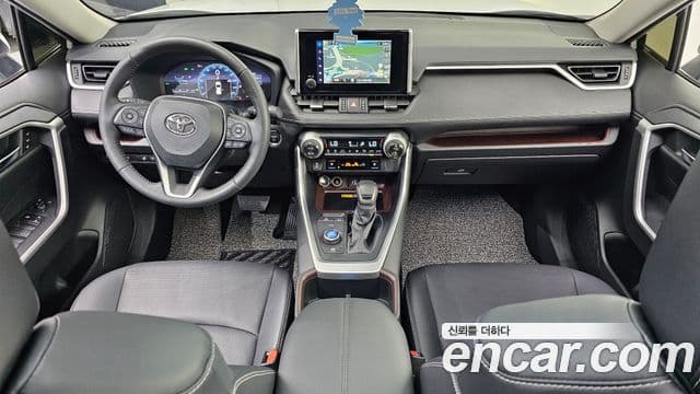 Toyota RAV4 2024 — ფოტო 7/20