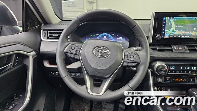 Toyota RAV4 2024 — ფოტო 13/20