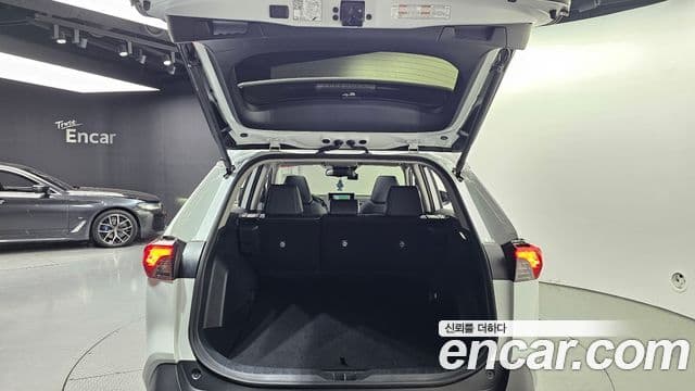 Toyota RAV4 2024 — ფოტო 20/20