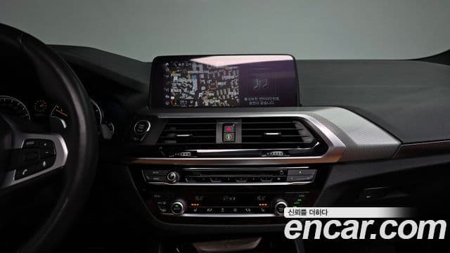 BMW X3 2018 — ფოტო 13/20