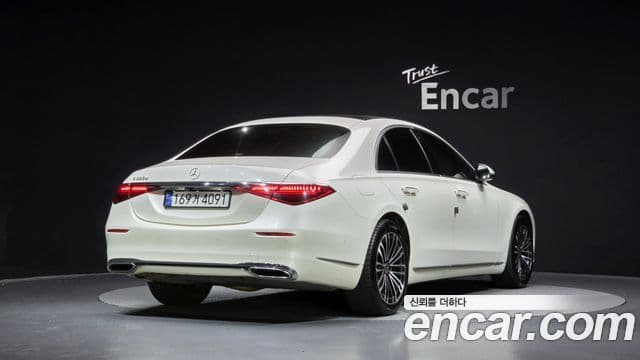 Mercedes-Benz S-Class 2021 — Photo 4/36