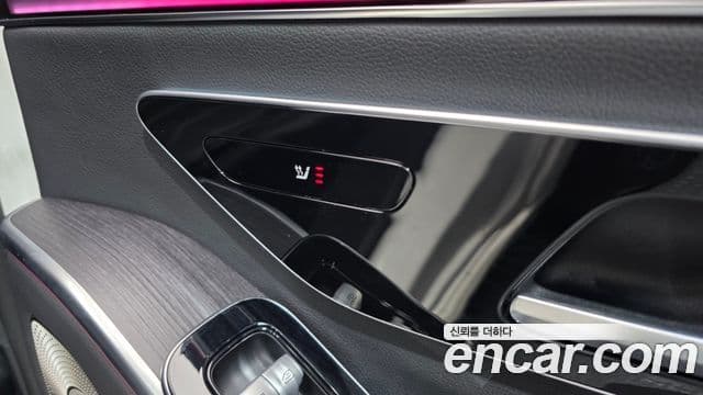 Mercedes-Benz S-Class 2021 — Photo 22/36