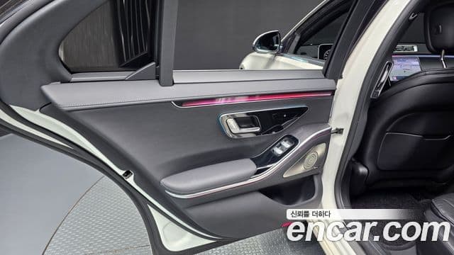 Mercedes-Benz S-Class 2021 — Photo 14/36