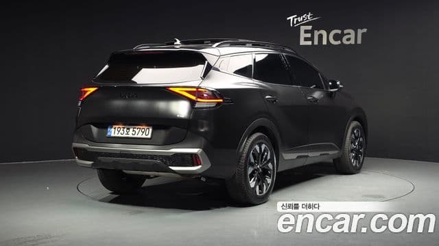 Kia Sportage 2022 — ფოტო 2/20