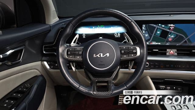 Kia Sportage 2022 — ფოტო 13/20