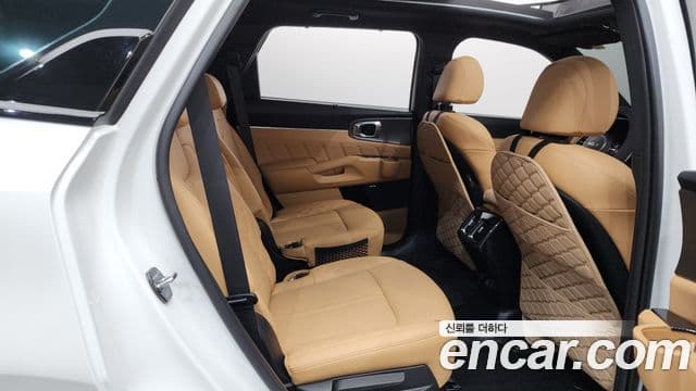 Kia Sorento 2022 — Фото 11/20
