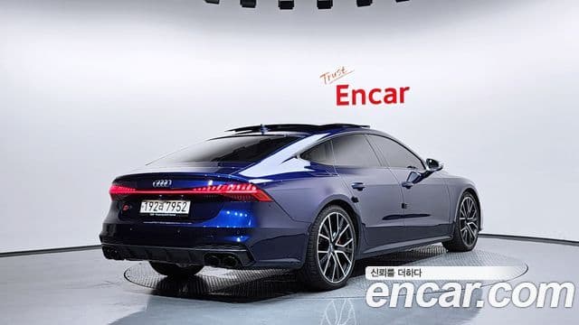 Audi A7 2021 — Фото 2/20