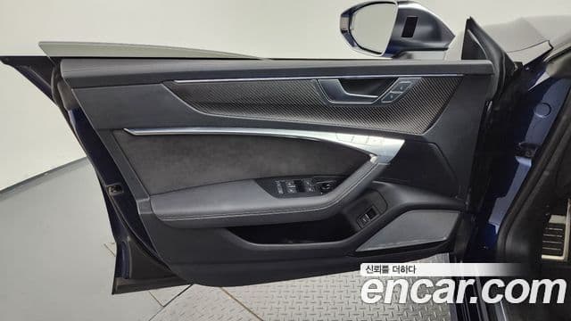 Audi S7 2021 — Photo 23/35