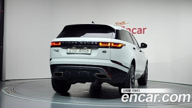 Land Rover Range Rover Velar 2018 — фото 4 из 20