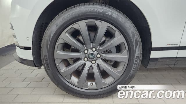 Land Rover Range Rover Velar 2018 — Şəkil 5/20