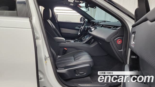 Land Rover Range Rover Velar 2018 — Şəkil 11/20