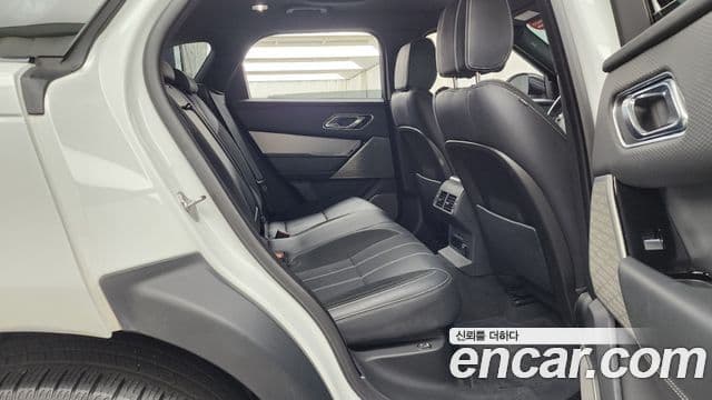 Land Rover Range Rover Velar 2018 — Şəkil 12/20