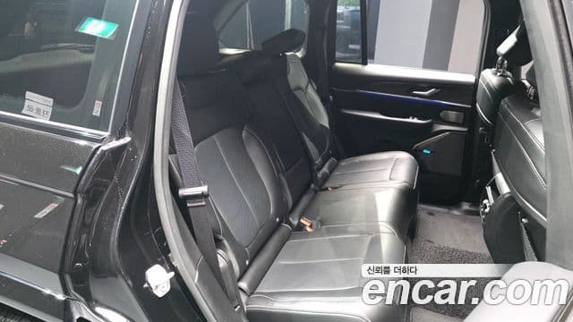 Jeep Grand Cherokee 2023 — Фото 11/20